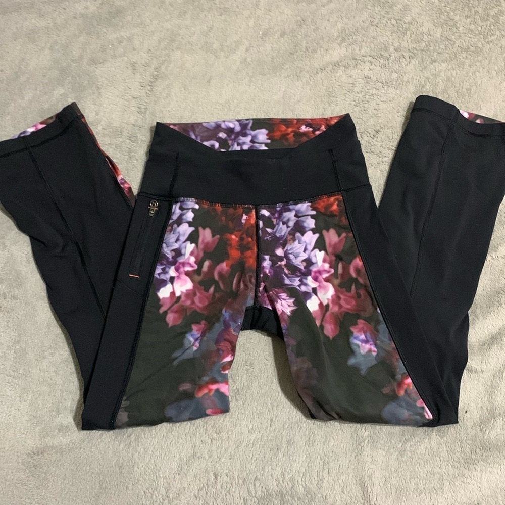 Lululemon Cropped Leggings Size 2-4 - Picture 2 of 8